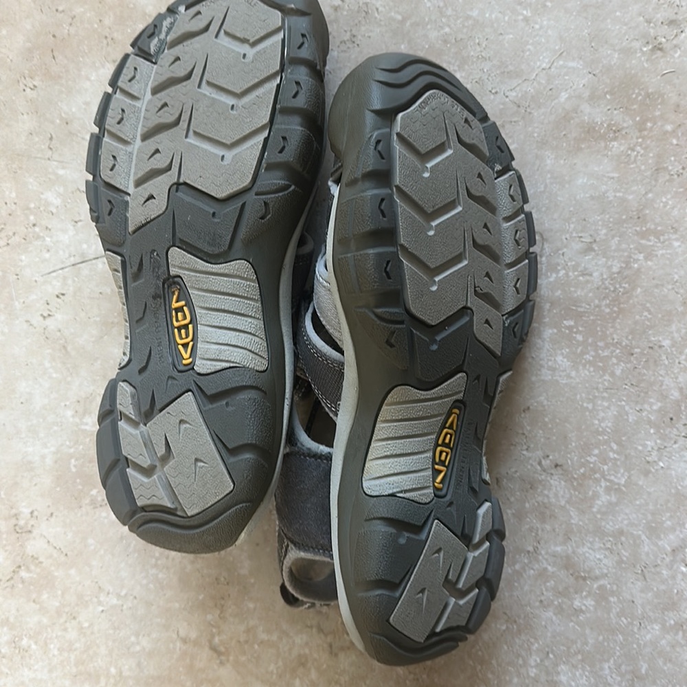 COPY - Women’s keen sandal, 9.5. - Picture 5 of 7